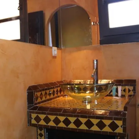 Merzouga, 8 Au Village Naturiste Couple Only Riád 3*