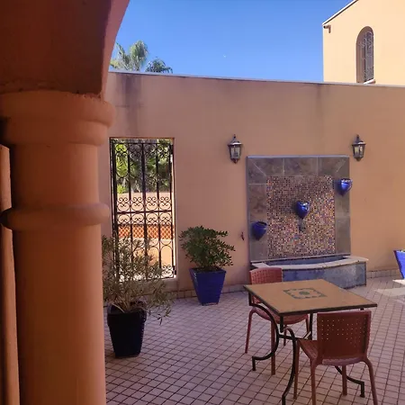 Riad Merzouga, 8 Au Village Naturiste Couple Only *
